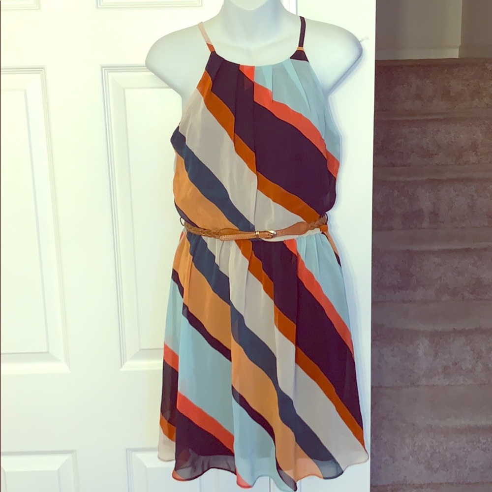 ❤️‍🔥 Stripe dress with belt accent